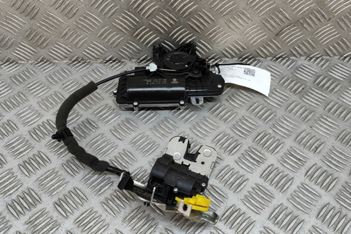 &Icirc;ncuietoare haion AUDI Q5 FY 2020 OEM: 3V5827887B,80A827506A 30306093