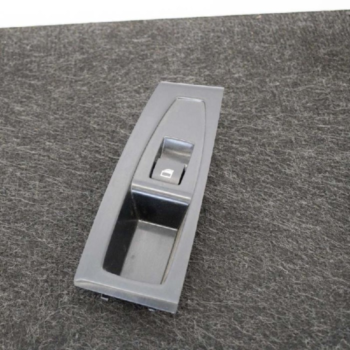 Buton geam ușă dreapta spate BMW 2 Active Tourer F45 2014 OEM: 9208107 2957289