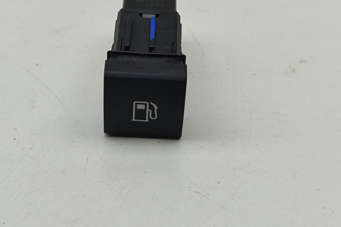Comutator deschidere rezervor TOYOTA C-HR _X2_, _H2_ 2023 OEM: G6271A342D,84841-F4060 | 30944221