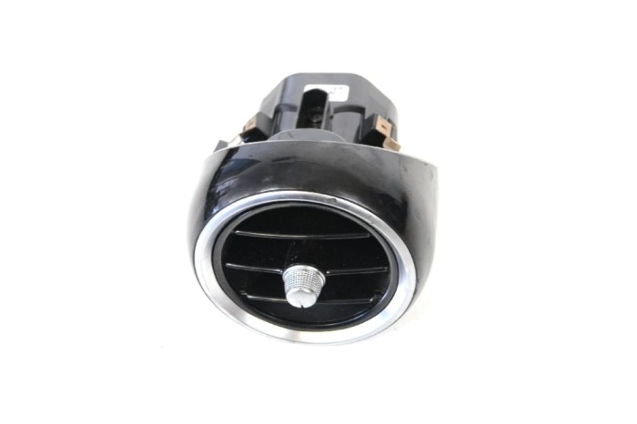 Gura de ventilație planșa de bord MERCEDES-BENZ C W205 2014 OEM: A2058301200 11130503