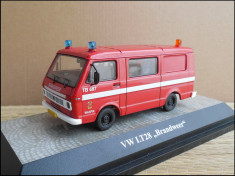 Macheta Volkswagen LT28 &amp;quot;Brandweer&amp;quot; (1975) 1:43 Premium ClassiXXs foto