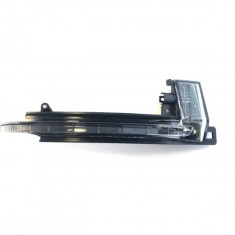 Lampa semnalizare oglinda Audi A3 (8P) 04.2008-05.2010, A4/S4 (B8), 11.07-05.2009, A5/S5 (B8), 03.07-05.2009 , A6 (C6), 10.08-03.11 , A8 (D3), 09.200