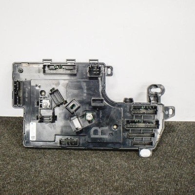 Modul de confort TESLA MODEL 3 2018 OEM: 1100340-83-E | 10828755 foto