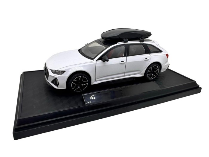 Macheta Audi RS6 avant quattro alb 1/24 cu sunete lumini deschide usile si capotele