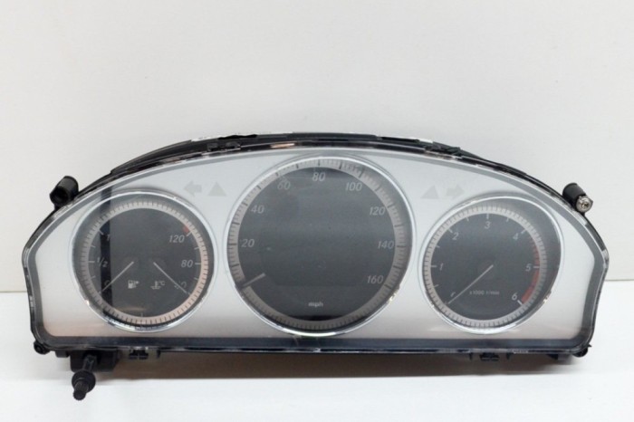 Ceas de bord MERCEDES-BENZ C T-Model S204 2009 OEM: A2049004402,A2129020302,A2C53372293,A2C53305419,A2129020402,A2044403211 13939217