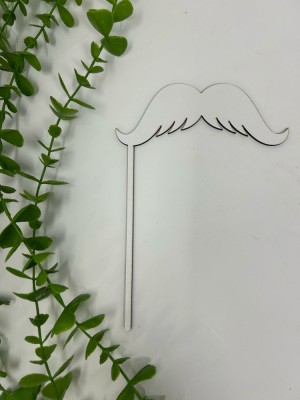 Props in forma de mustata din MDF foto