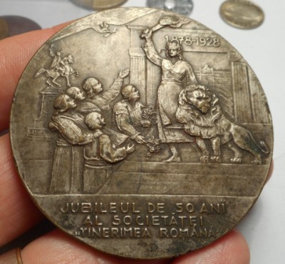 Medalie Societatea Tinerimea Romana Jubileul de 50 ani 1878 1928 Diametru 60 mm foto