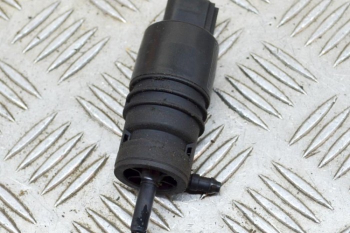 Motor rezervor lichid de parbriz BMW 3 F30, F80 2012 OEM: 7302589,132640-11 13855095