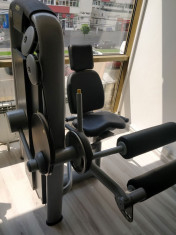 Aparat Technogym flexie picioare foto