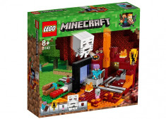 LEGO Minecraft - Portalul Nether 21143 foto