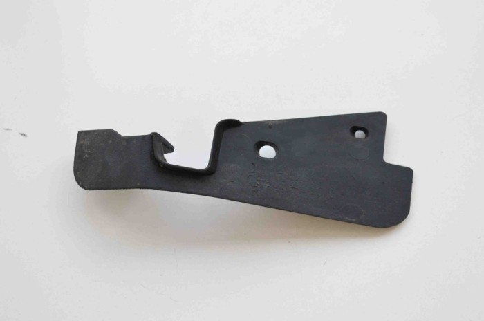 Aparatoare noroi dreapta spate LEXUS RX _U3_ 2006 OEM: 7586548010