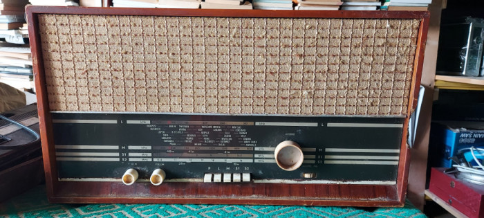 RADIO SELECT T68 . ELECTRONICA , PENTRU PIESE .