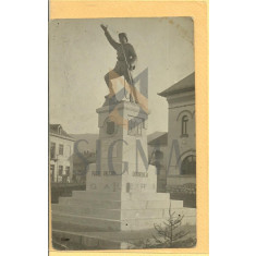 CARTE POSTALA, VULCAN -HUNEDOARA, MONUMENTUL EROILOR [ scultor Onofrei}, 1926
