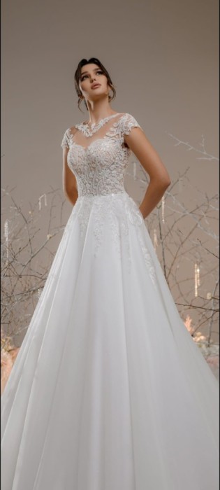 V&acirc;nd rochie de mireasă