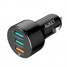 Incarcator auto Aukey CC-T11, 3 sloturi USB, negru foto