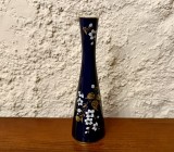 VAZA SOLIFLORA DIN PORTELAN FIN- MARCAJ LINDNER- HANDERBEIT H17,5CM