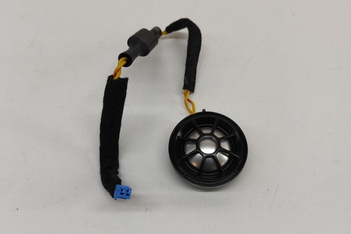 Difuzor ușă st&acirc;nga față BMW i3 I01 2020 OEM: 9349999 29439745