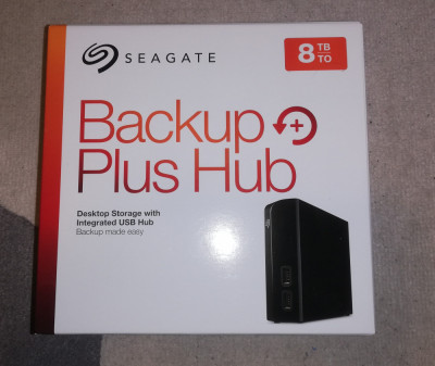 Rack hard-disk 3,5 inch Seagate Backup Plus Hub foto