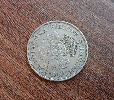 M3 C50 - Moneda foarte veche - Anglia - two shillings - 1947 foto