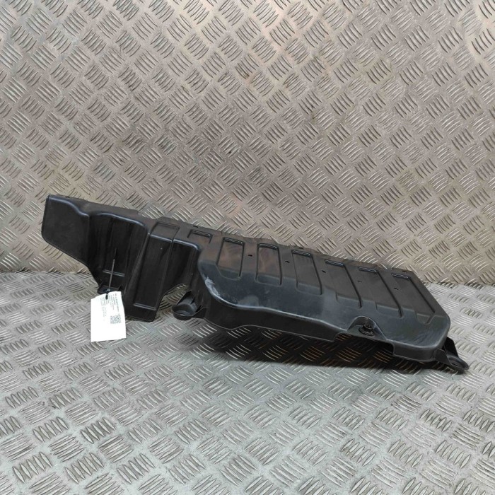 Scut motor dreapta spate KIA STONIC YB 2023 OEM: 86692-H8400