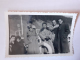 Fotografie dimensiune 6/9 cm cu marinari pe Lacul Bicaz (Izvorul Muntelui) Neamț