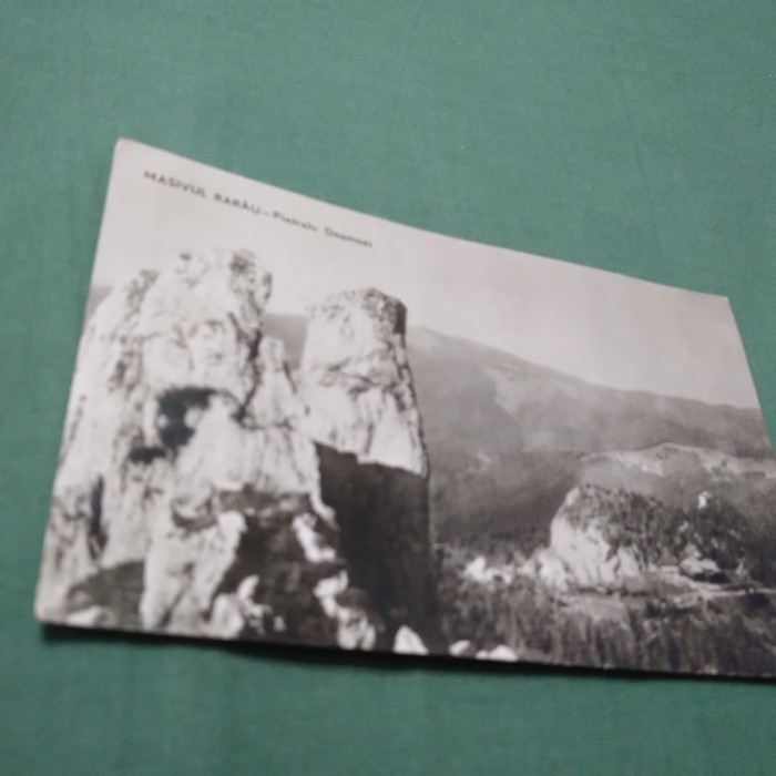 CARTE POSTALA CIRCULATA MASIVUL RARAU-PIETRELE DOAMNEI