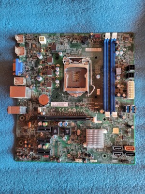 placa de baza PC - model H81H3-EM2 - de piese - foto