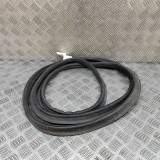 Garnitura de cauciuc haion SKODA OCTAVIA III Combi 5E5 2014 OEM: 5E9827705C 30641099