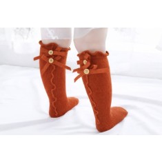 Sosete caramizii trei sferturi cu nasturei si fundite (Marime Disponibila: 9-12