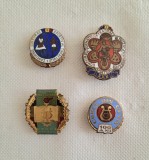 Lot de patru insigne romanesti cu tematica cultural-artistica