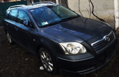 Autoturism / Masina TOYOTA Avensis 4wd , din 2005, full option foto