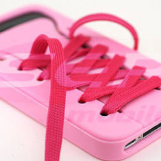 Husa silicon PlayHello iShoes iPhone 4 / 4S