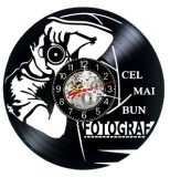 Ceas de perete decorativ realizat din disc de vinil, Model Cel Mai Bun Fotograf Aparat Foto, Negru, 30 cm