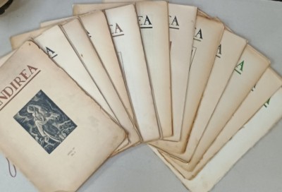 REVISTA &amp;#039; GANDIREA &amp;#039; , ANUL IV, SET DE 13 NUMERE SUCCESIVE , DE LA NR. 1 LA NR. 12- 13 , 1924 -1925 foto