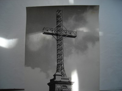 Poza de mari dimensiuni, crucea de pe Caraiman foto