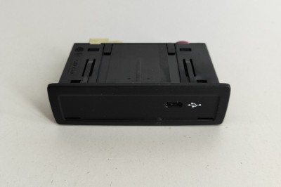 USB MERCEDES-BENZ EQB X243 2022 OEM: A2478203902 23770704 foto