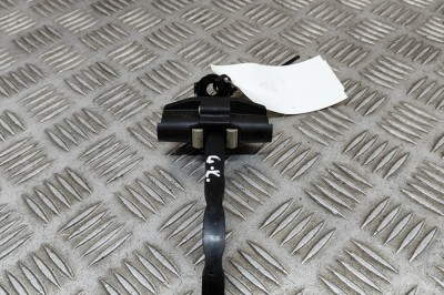 nerasta TESLA MODEL 3 2023 OEM: 9509-B 22061318 foto