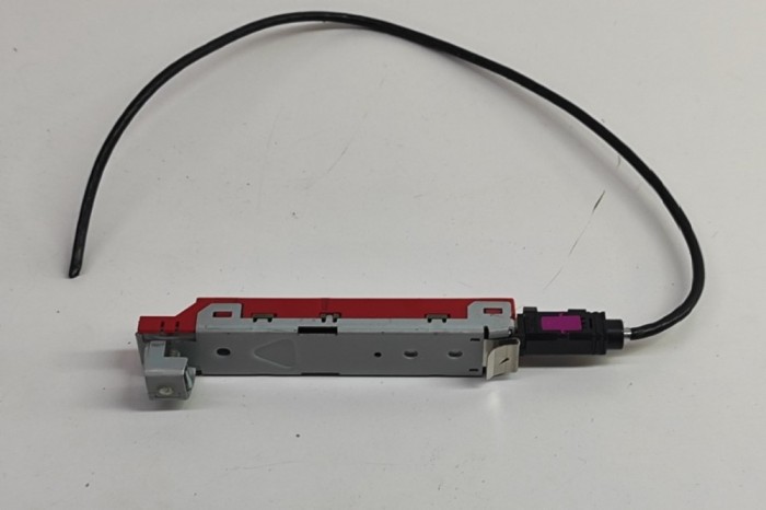 Amplificator de antena PORSCHE CAYENNE 9Y0/9Y3 2019 OEM: 9Y0035225J | 30639356