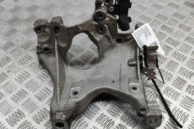 Suport punte dreapta AUDI A5 Sportback F5A 2024 OEM: 8W0399296E | 31669312 foto