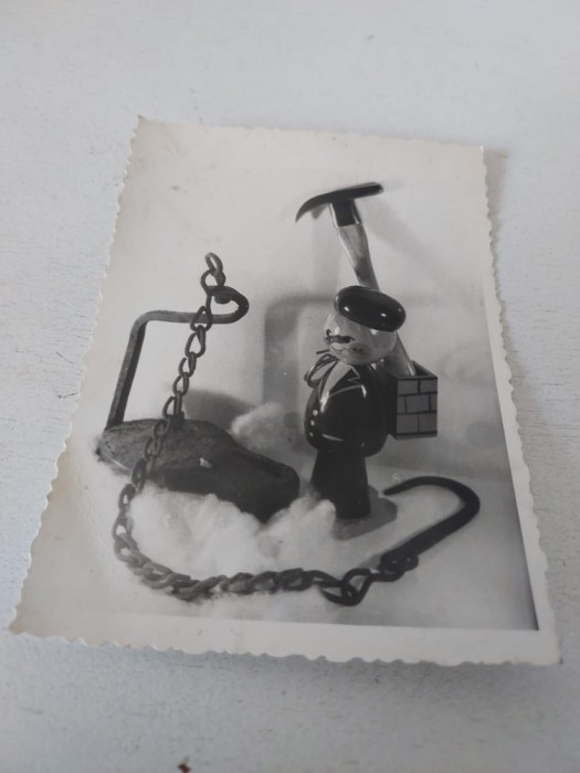 Felicitare veche romaneasca tip fotografie de Anul Nou, lampa de minerit, hornar