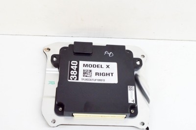 Modul de control ușă dreapta față TESLA MODEL X 2018 OEM: 1050183-00-E 17996334 foto