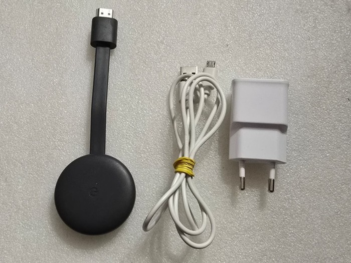 Chromecast Google 3rd Gen. Model NC2-6A5-1600 Portable Media Streamer