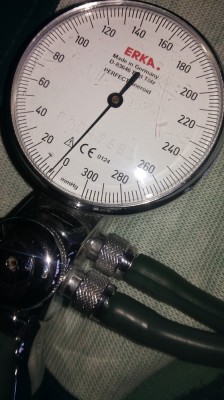 Aparat de luat tensiunea tensiometru foto