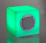 Cumpara ieftin Lampa LED cu difuzor Bluetooth, Bizzotto Cube, 7 culori, cablu USB + telecomanda, 15x15x15 cm