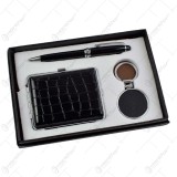 Set cadou 3 piese pentru barbati &ndash; Port card/Breloc/Pix