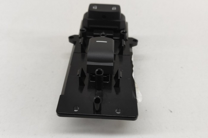Buton geam ușă dreapta față HONDA CIVIC X Hatchback FC_, FK 2018 OEM: 83545-TGG-F110-BLK,83545TGGF110BLK 27524934