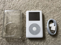 Ipod Classic 20gb+ carcasa protectie+cablu,baterie 8 ore volum maxim foto