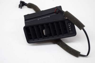 Gura de ventilație planșa de bord AUDI A8 D3 4E2, 4E8 2003 OEM: 4E0819704C 13940570 foto