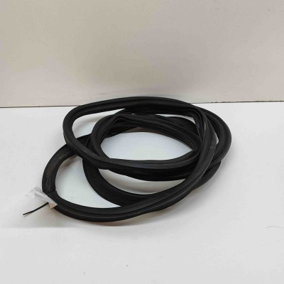 Garnitura de cauciuc haion VW T-ROC A11 2023 OEM: 2GA827705B 31253333 foto