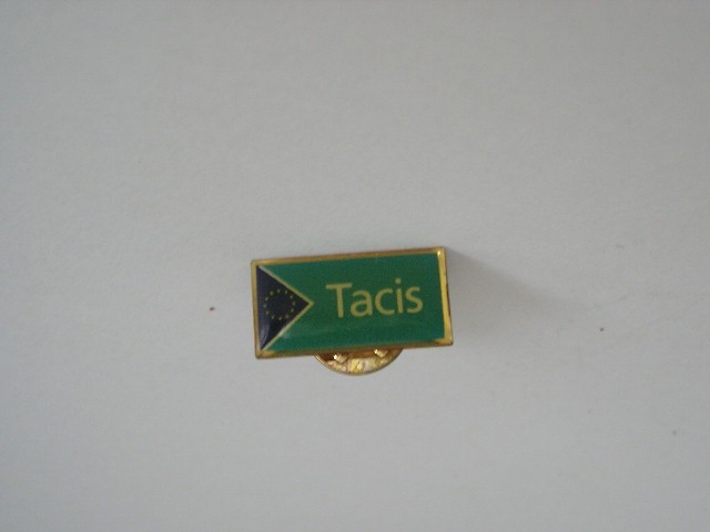 QW9 N3 78 - insigna - inscriptia TACIS